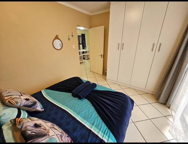 2 BEDROOM APARTMENT FOR SALE IN HARTENBOS CENTRAL